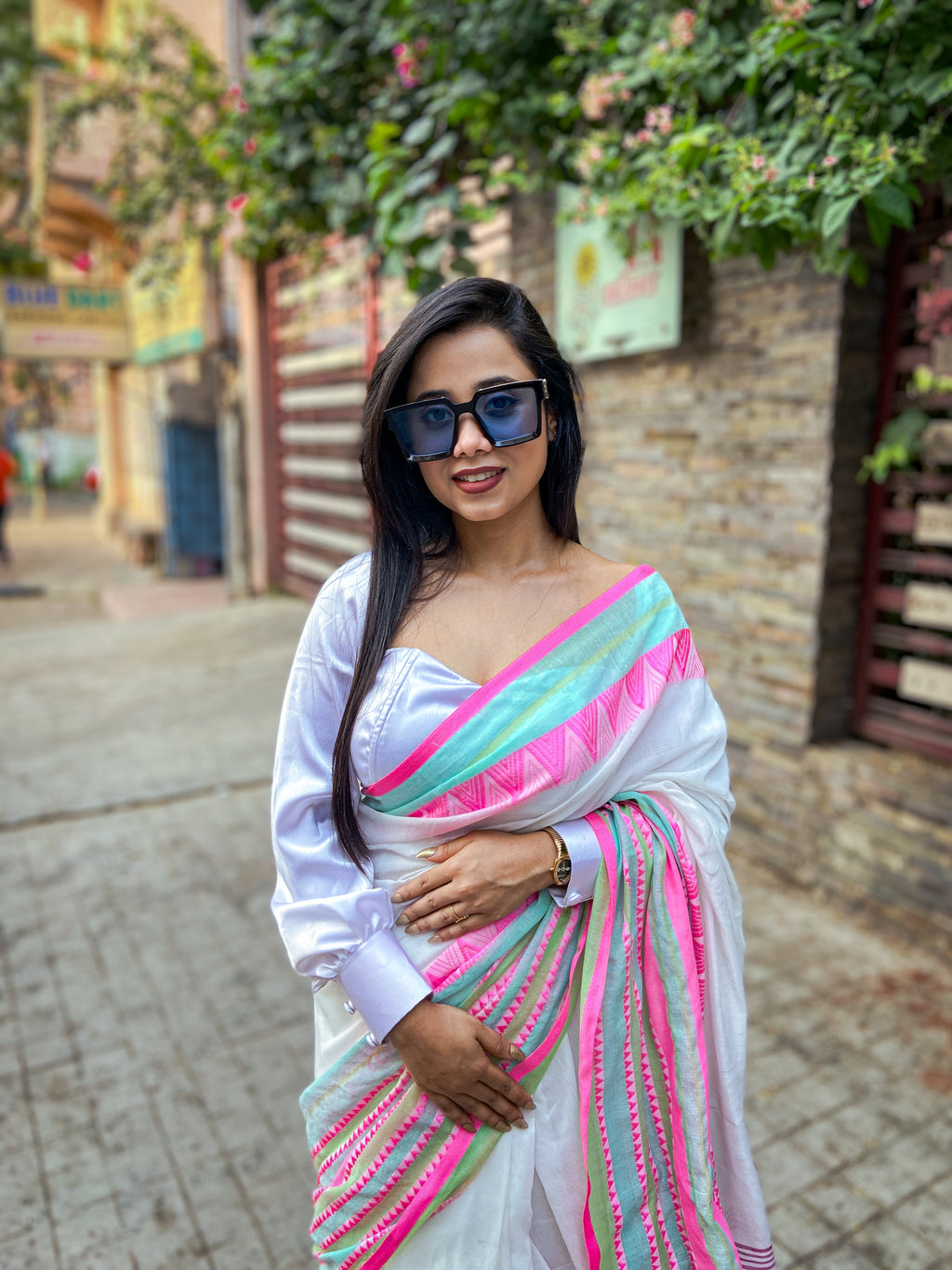 Pastel Shade Begumpuri Saree with Woven Border Detailing