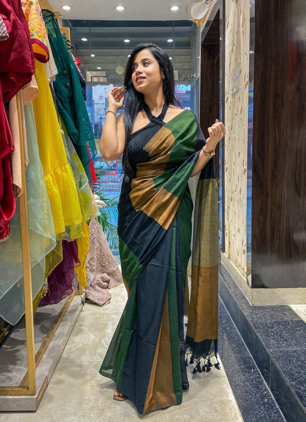 Elegant Khadi Cotton Saree with Tassel Pallu