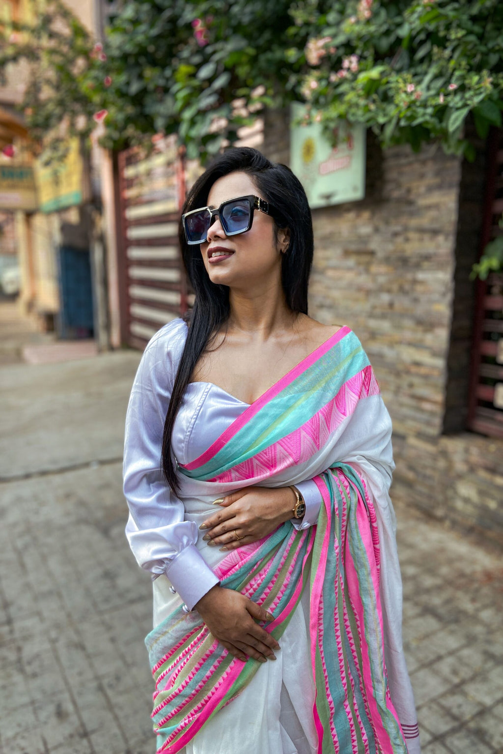 Pastel Shade Begumpuri Saree with Woven Border Detailing image 0