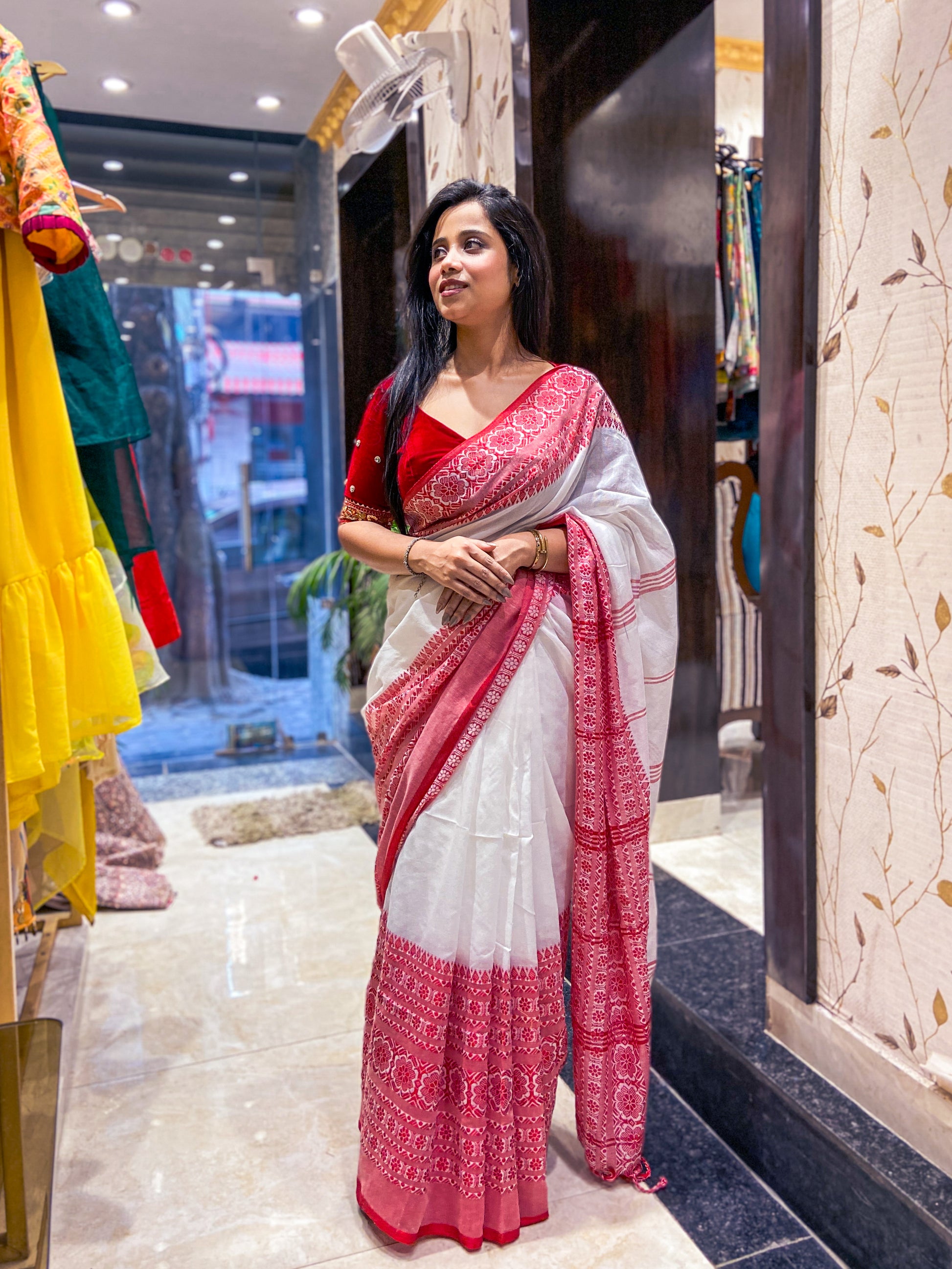 Exclusive Briddhi Look Cotton Heavy Border Saree