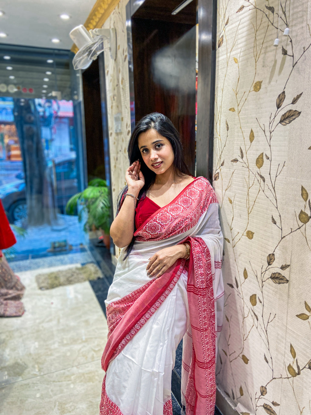 Exclusive Briddhi Look Cotton Heavy Border Saree