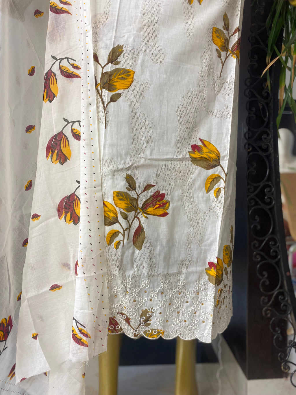 Floral cotton 3 piece unstitched suit set