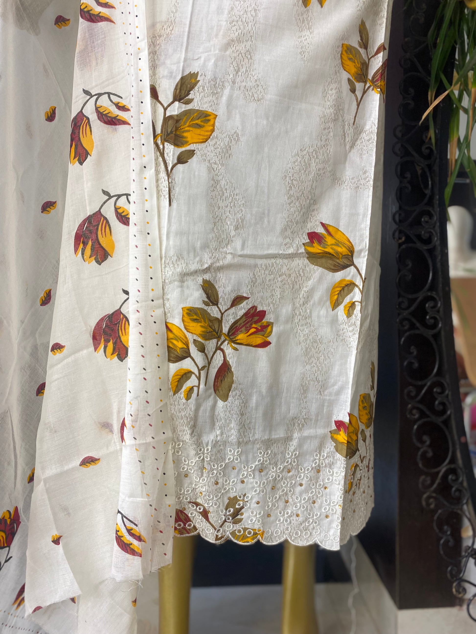 Floral cotton 3 piece unstitched suit set