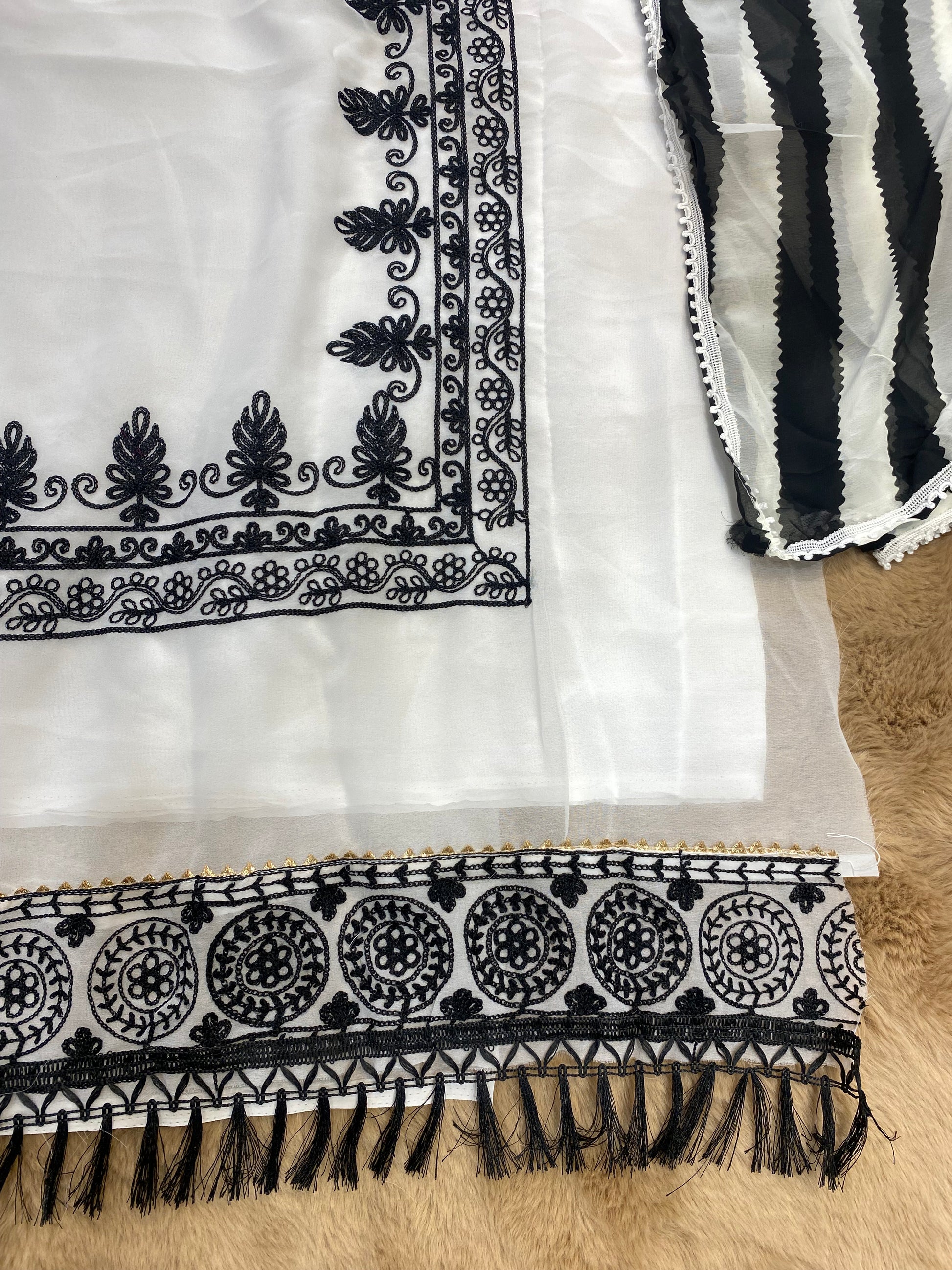 Pakistani unstitched suit set