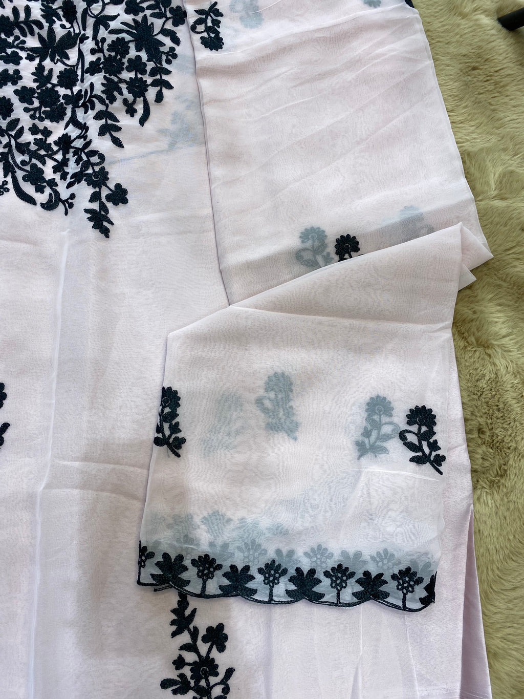 Baby pink pakistani unstitched suit set