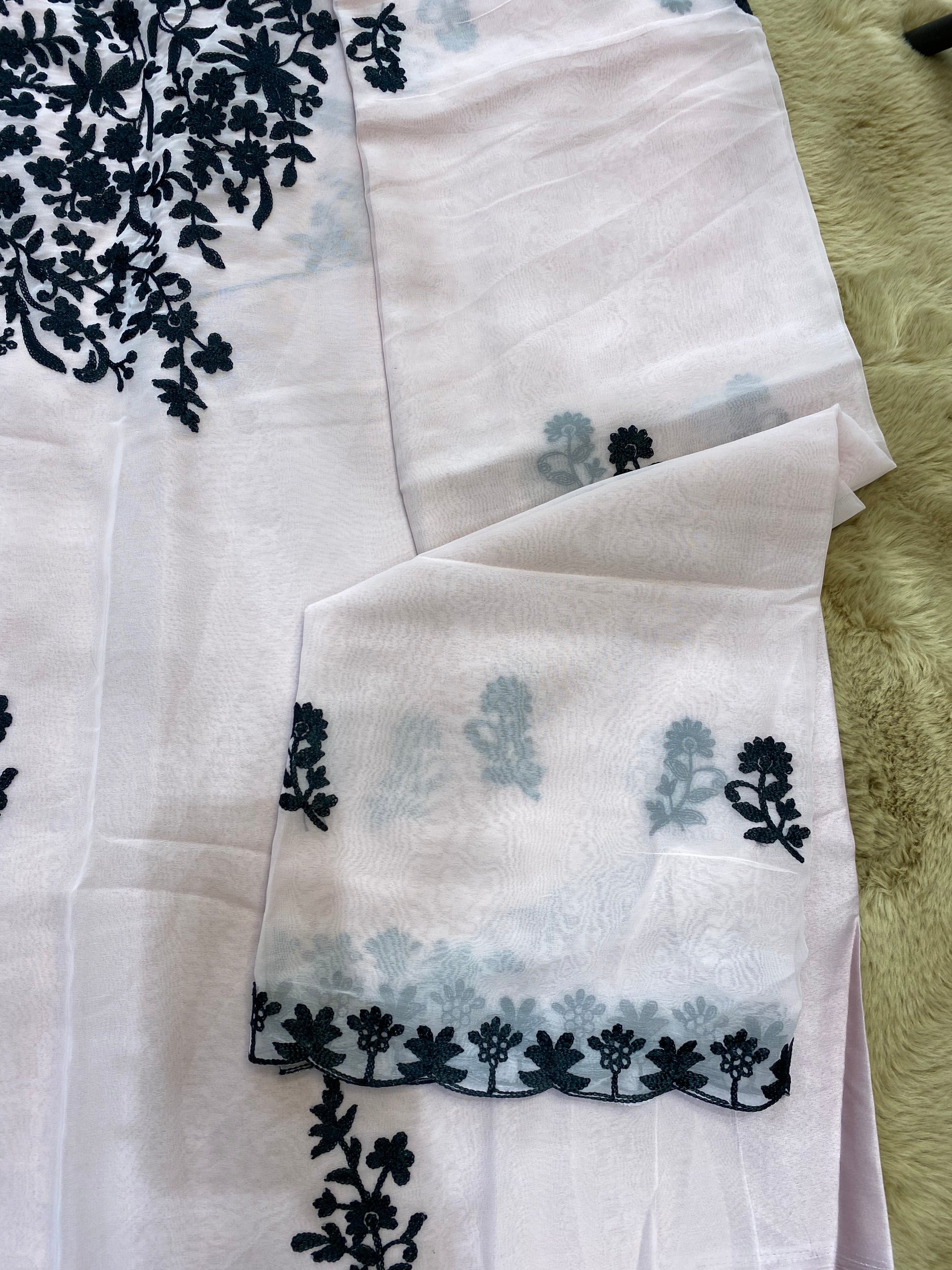 Baby pink pakistani unstitched suit set