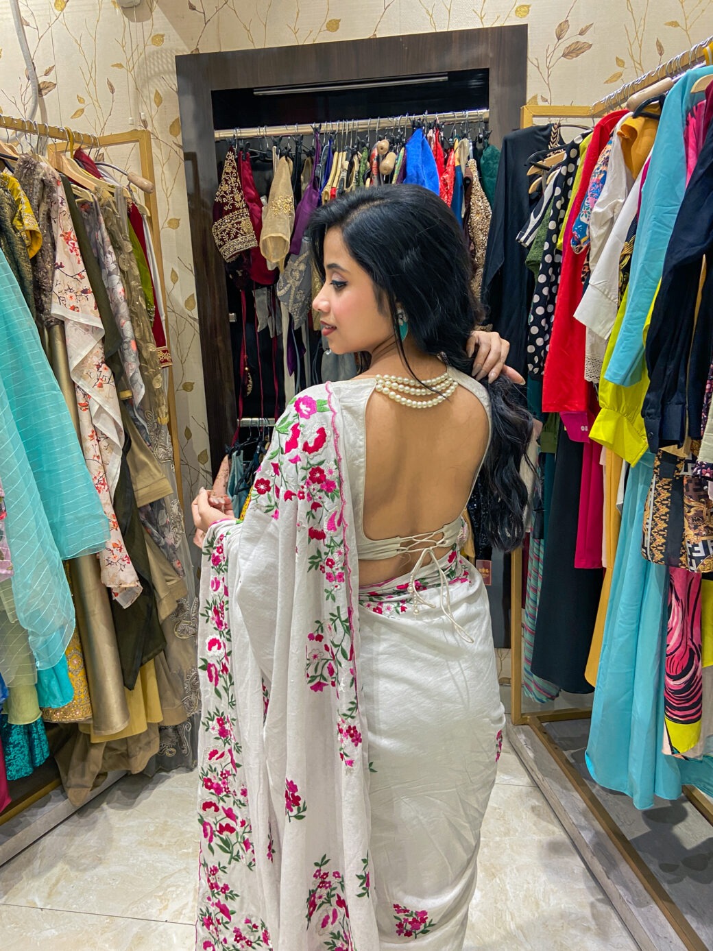 Exclusively Floral Embroidered Mulmul Saree with Scallop Border Detailing - Image 4