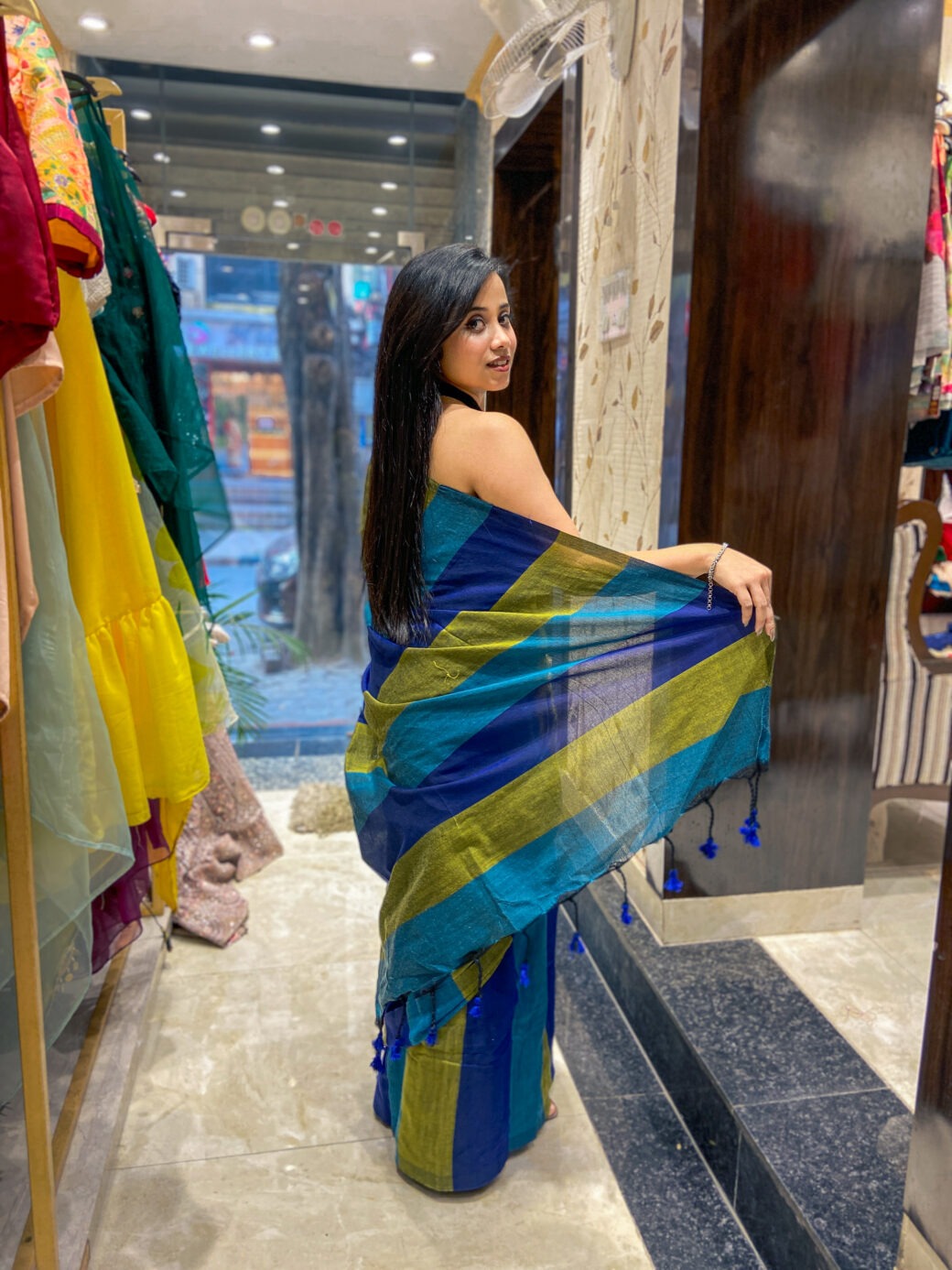 Elegant Khadi Cotton Saree with Tassel Pallu - Image 4