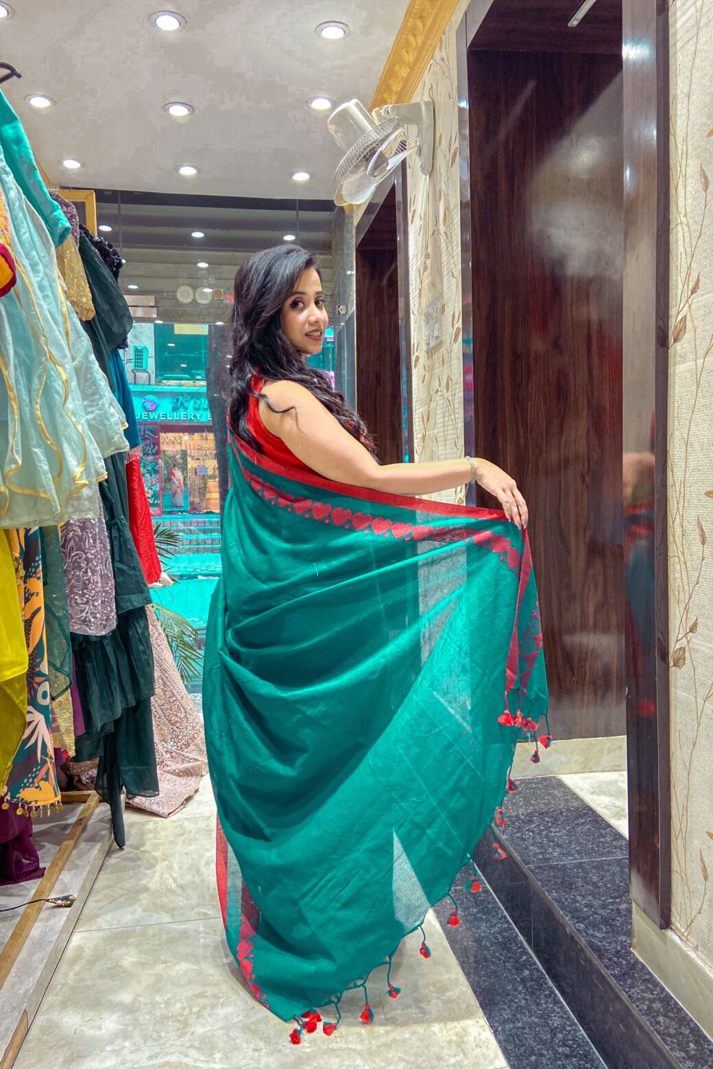 Exclusive Daily-Wear Handloom Khadi Cotton Saree - Image 4