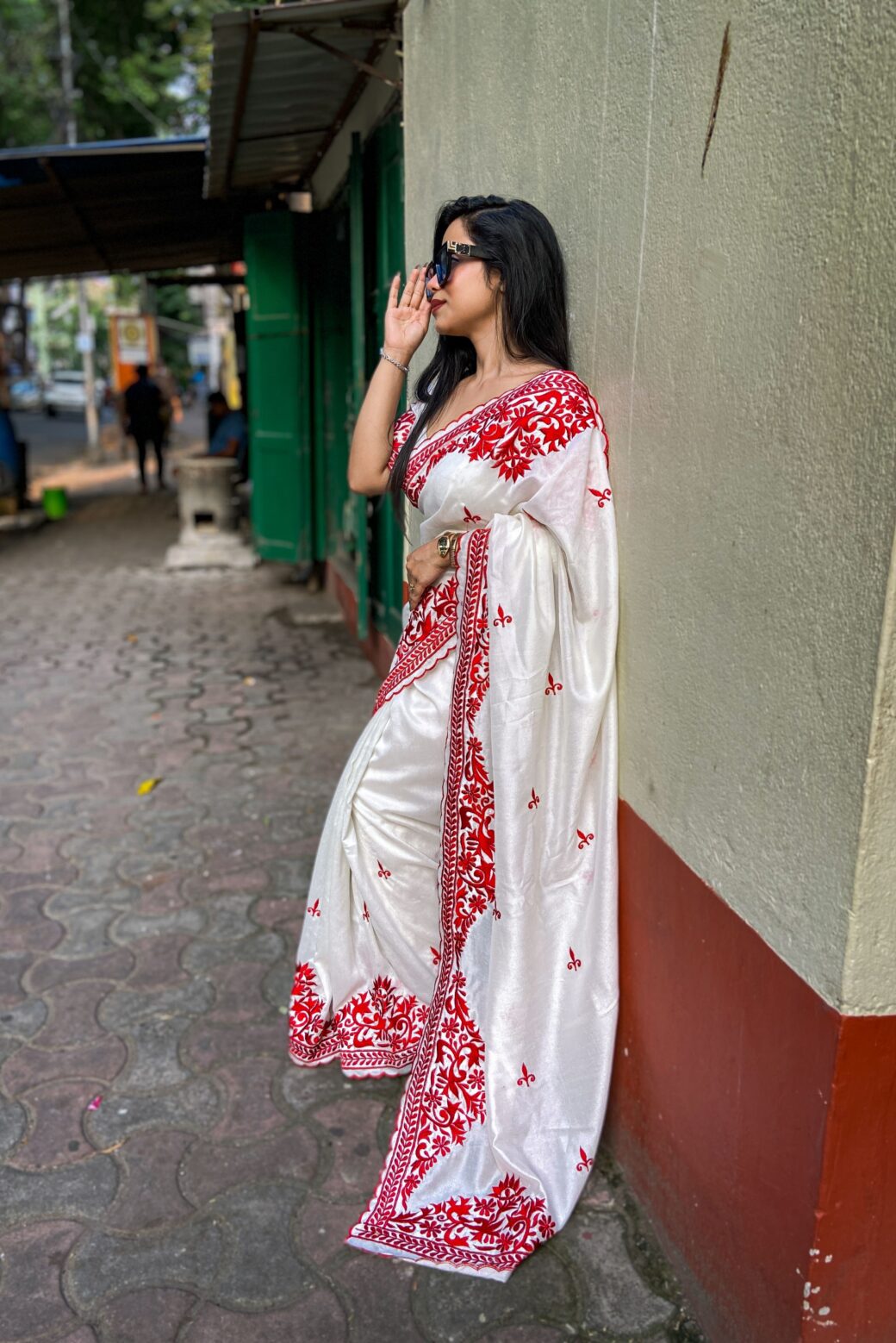 Exclusive Traditional Bengali Biddhi Look Soft Silk Saree - Image 4